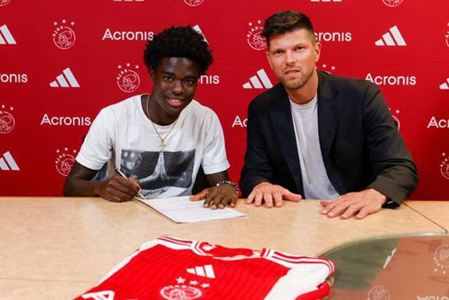 Oficial: Ajax contrata avançado português de 15 anos!