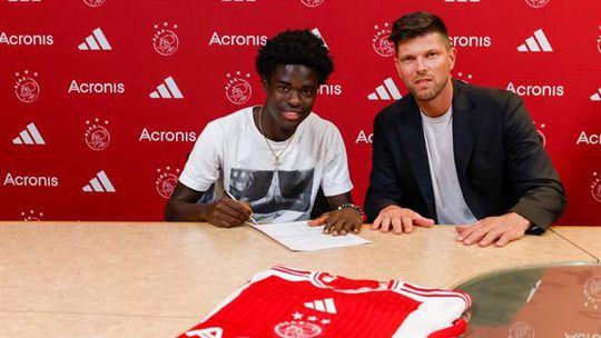 Oficial: Ajax contrata avançado português de 15 anos!