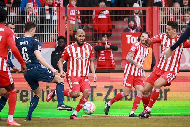 Union Berlim, com Diogo Leite, empata e atrasa-se na corrida ao título