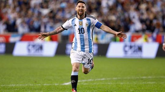 iPhones banhados a ouro: a incrível oferta de Messi aos companheiros na seleção (fotos)