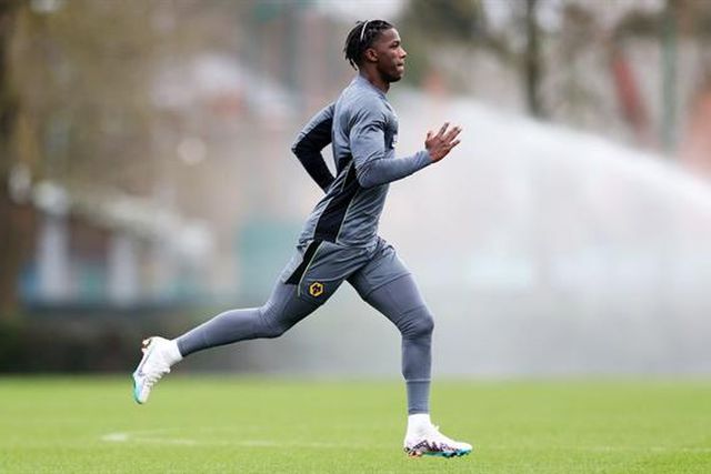 Oito meses depois de ter sido operado, Chiquinho já trabalha no relvado