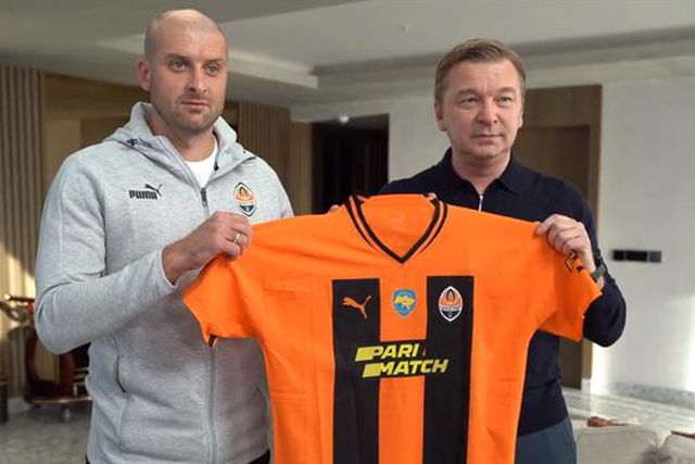 Deixou o Zenit devido à guerra e agora regressa a ‘casa’