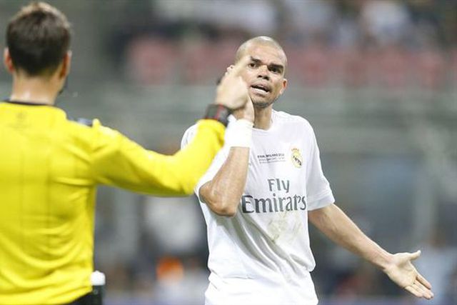 Antigo árbitro passa craques em revista: do «difícil» Pepe ao respeito de CR7