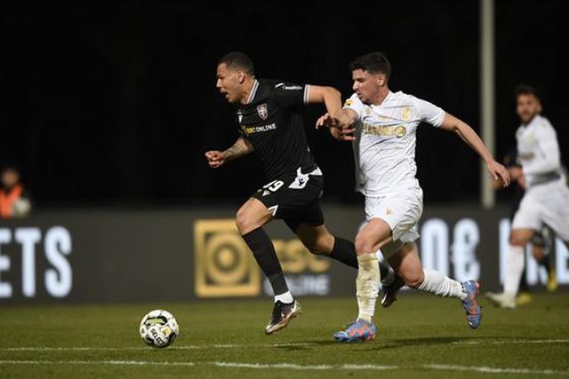 Nulo entre Casa Pia e Vitória de Guimarães  (veja o resumo)