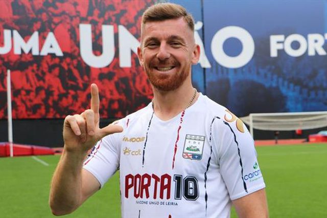 Oficial: Arsénio por duas temporadas