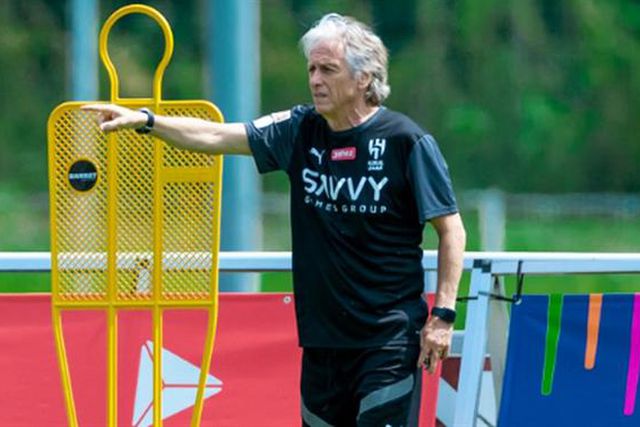 «Nos últimos anos ganhei os troféus mais importantes nos clubes onde estive» (vídeo)