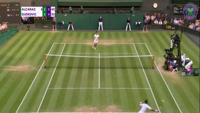 O momento em que Alcaraz vence Wimbledon!