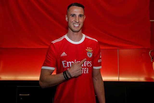 «Estou muito feliz e orgulhoso por renovar contrato com este clube incrível»