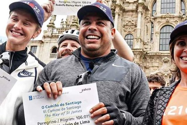 Fenómeno paga promessa com «muitas dores», mas dever cumprido