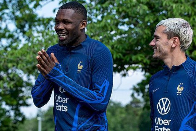 Artilheiro do Borussia Monchengladbach dá nega