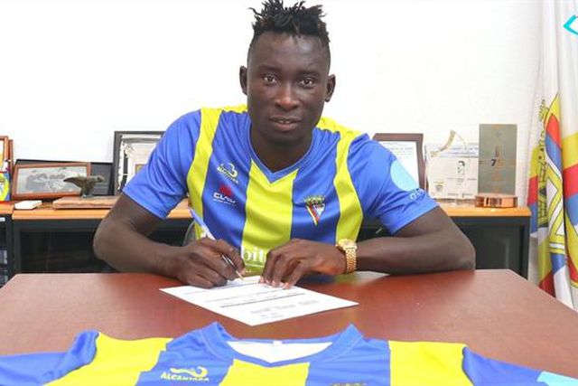 Balotelli chega à Tapadinha