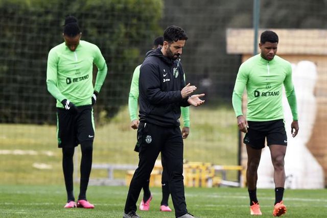 Na máxima força no último treino antes da viagem para a Dinamarca (fotos)