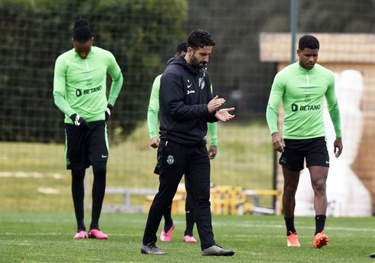 Na máxima força no último treino antes da viagem para a Dinamarca (fotos)