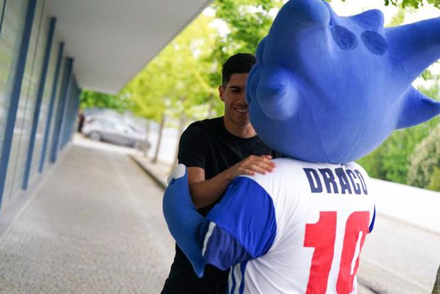 O dia 1 do regresso dos dragões ao trabalho (vídeo)