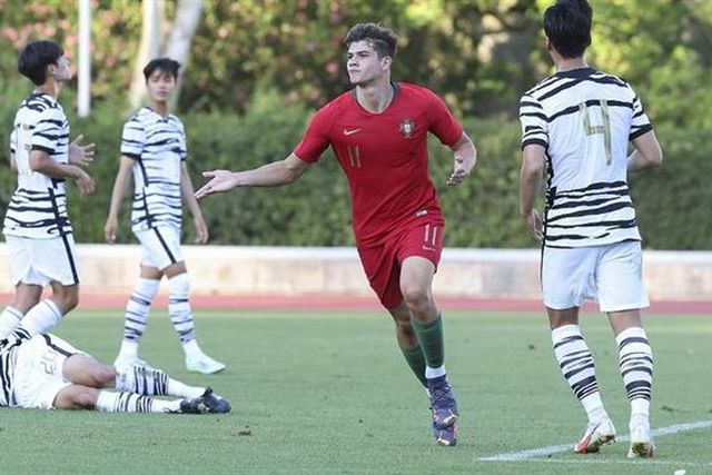 Sub-18 golearam Coreia do Sul (5-1)