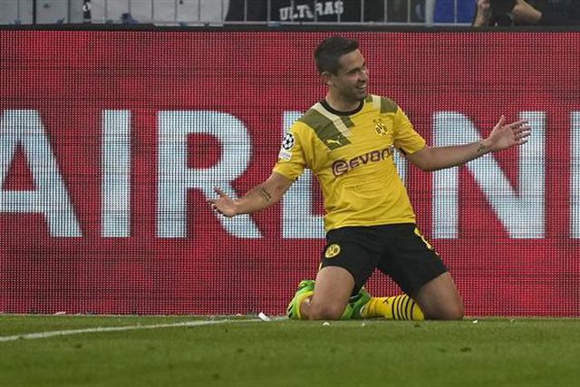 Um português no onze do mês da ESM (fotogaleria)