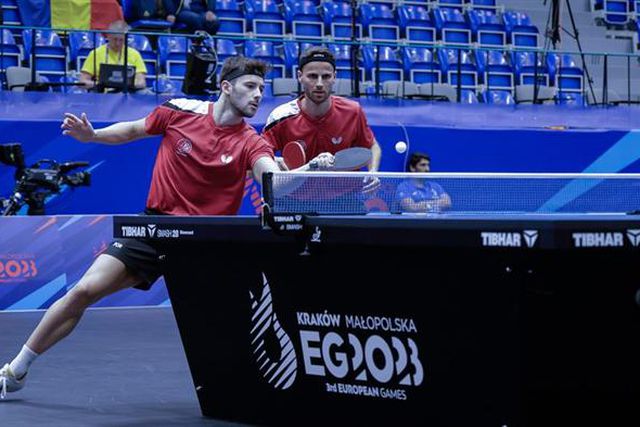Seleção masculina de ténis de mesa avança na Polónia
