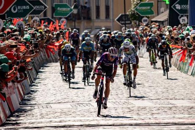 Houve estreia a vencer em Fafe e Frederico Figueiredo segura amarela