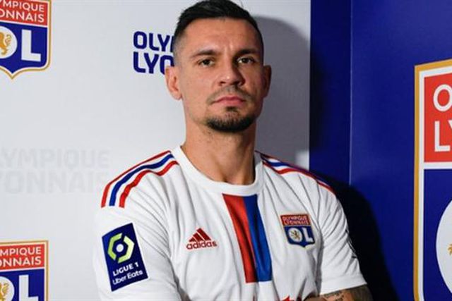 Dez épocas depois, Lovren volta ao Lyon