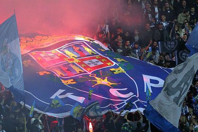 «Para que é que o Benfica criou um Saco Azul com 1,4 milhões de euros em dinheiro?»