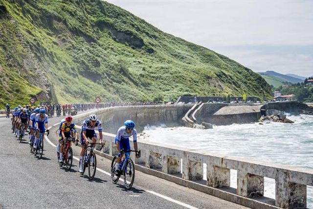 Sprint polémico na entrada em França