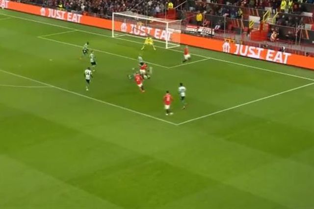 Rashford marca com remate explosivo (vídeo)