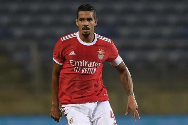 Flamengo não desiste de Lucas Veríssimo