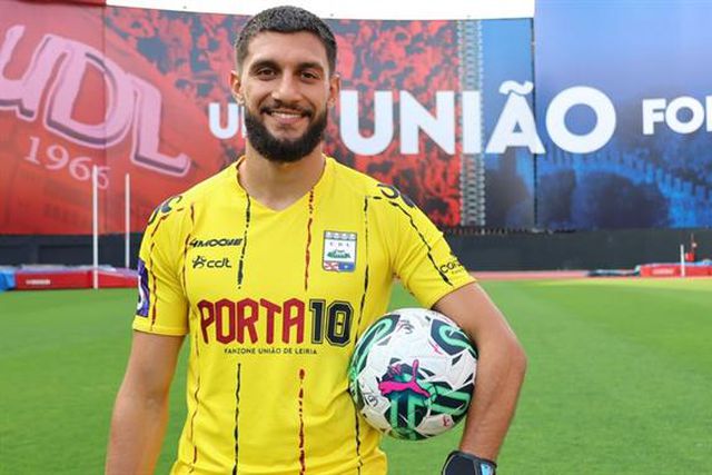 Oficial: Fábio Ferreira mantém redes seguras