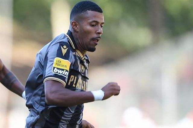 Anderson já está na Turquia para assinar pelo Antalyaspor