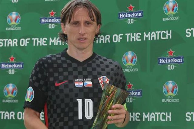 Modric eleito o melhor em campo no Croácia-República Checa