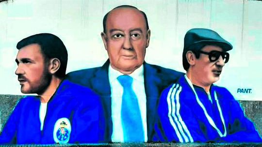 Mural com Conceição, Pinto e Pedroto