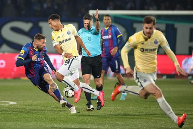 Dragões regressam aos triunfos em Chaves (veja o resumo)