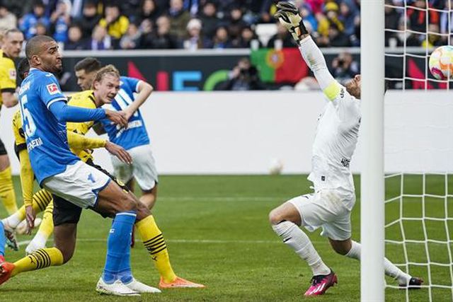 Dortmund vence em Hoffenheim e assiste ao Bayern-Union na poltrona