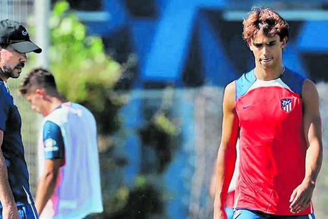 Félix fora das primeiras 20 escolhas de Simeone