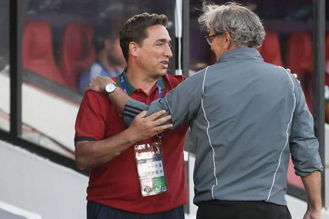 Selecionador da Bélgica fala em «roubo» no jogo com Portugal