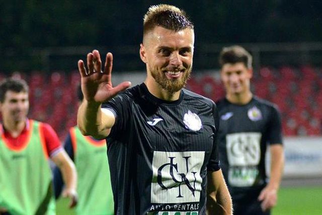 Central da seleção (formado em jornalismo) «horrorizado por explosões a 100 quilómetros de casa»