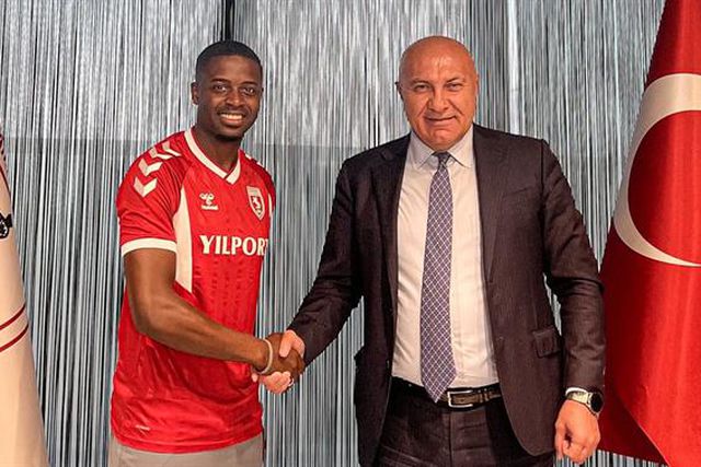 Nanu oficializado no Samsunspor