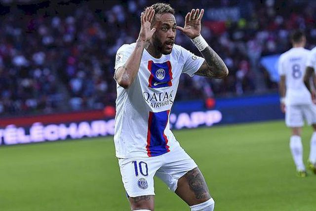 Galtier defende Neymar mas ressalta: «Disse-lhe o que pensava da foto no McDonalds»