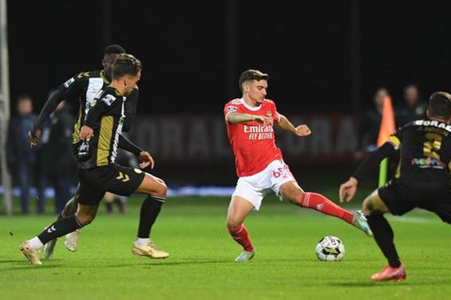 Quem é Rafael Rodrigues, lateral da equipa B chamado por Schmidt?