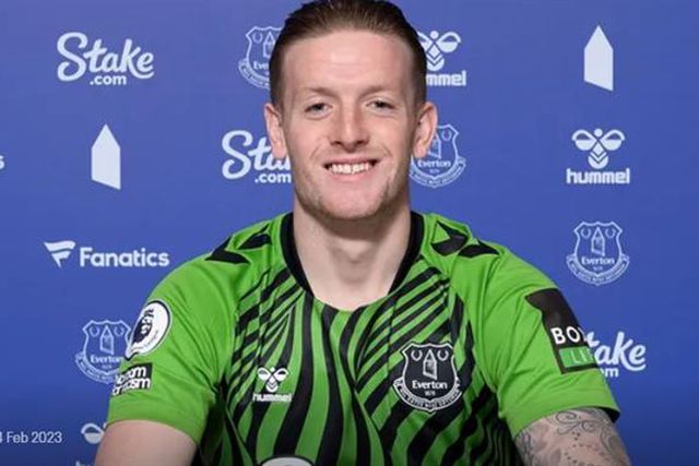 Titular da seleção renova por mais 4 anos e meio