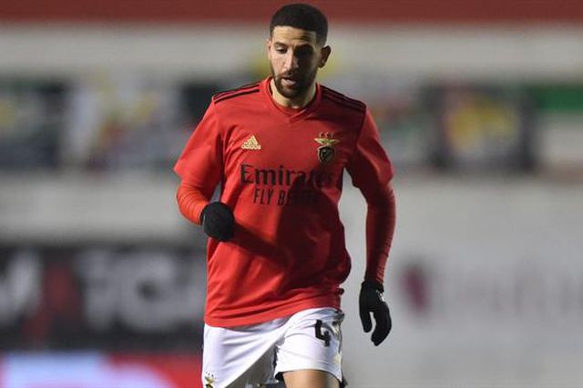 «Joguei no Milan e no Tottenham, mas o Benfica é outro nível»