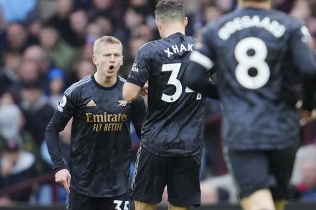 Zinchenko capitão no aniversário da guerra da Ucrânia