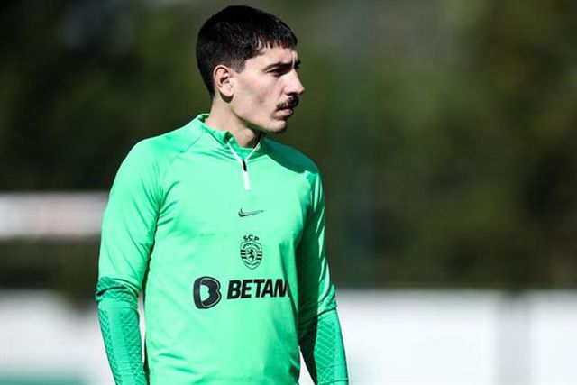 Bellerín em tratamento no regresso ao trabalho