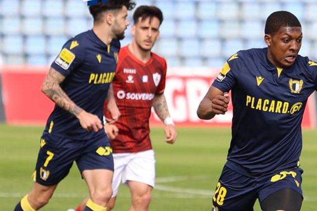 Famalicão eleva à dúzia série de jogos do Santa Clara sem vencer (veja o resumo)