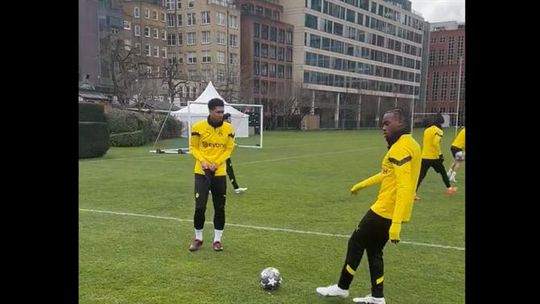 Dortmund alugou campo no meio de Londres para treinar