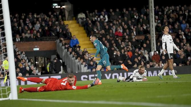 Veja a estreia de Sarabia a marcar (vídeo)