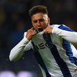 Ex-FC Porto desabafa: «Quando um jogador faz golo e beija o símbolo, é tudo tanga»