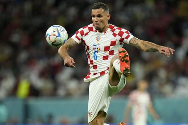 Pilar da defesa despede-se da seleção