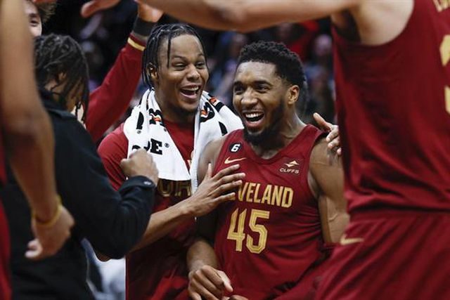 Cavaliers surpreendem Celtics, Nuggets mostram força