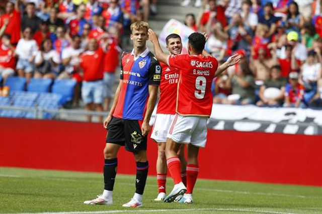 Jurásek fala dos «primeiros dias no escritório»